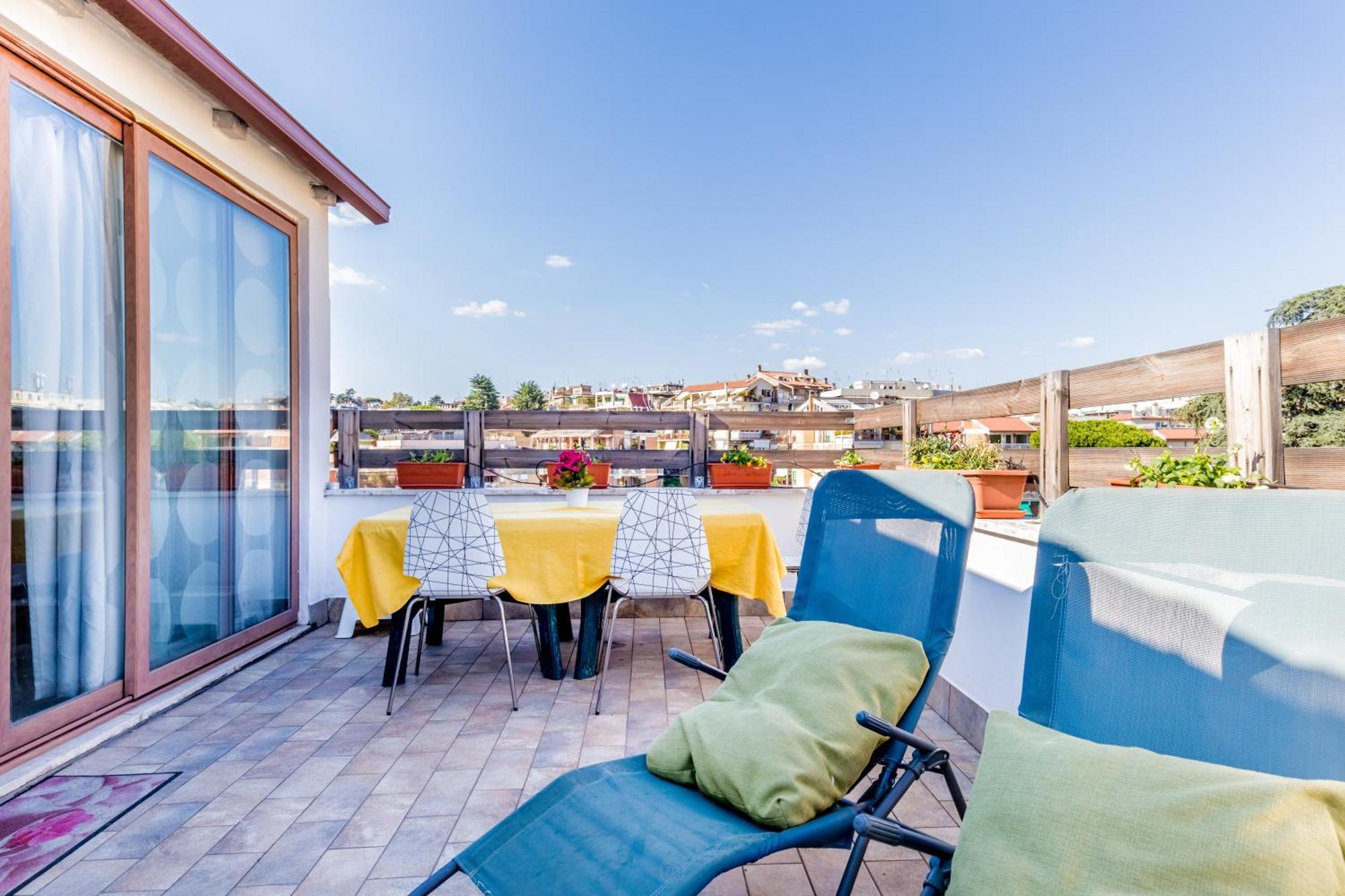 Apartmán Attico Trilocale In Zona Farnesina Řím Exteriér fotografie