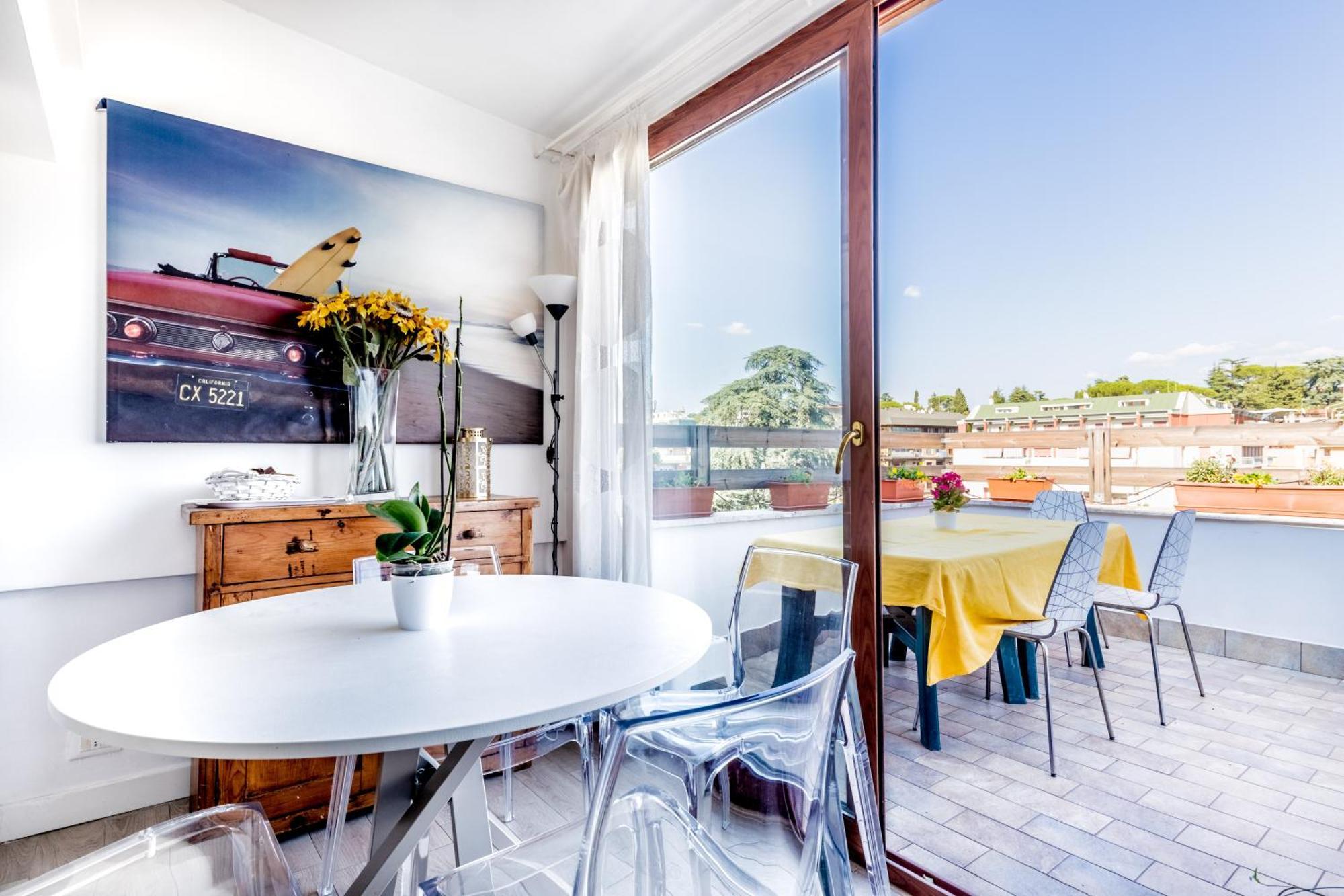 Apartmán Attico Trilocale In Zona Farnesina Řím Exteriér fotografie